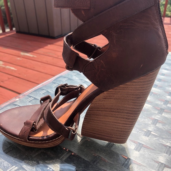 Gray Saks fifth avenue gladiator sandals - Picture 3 of 3